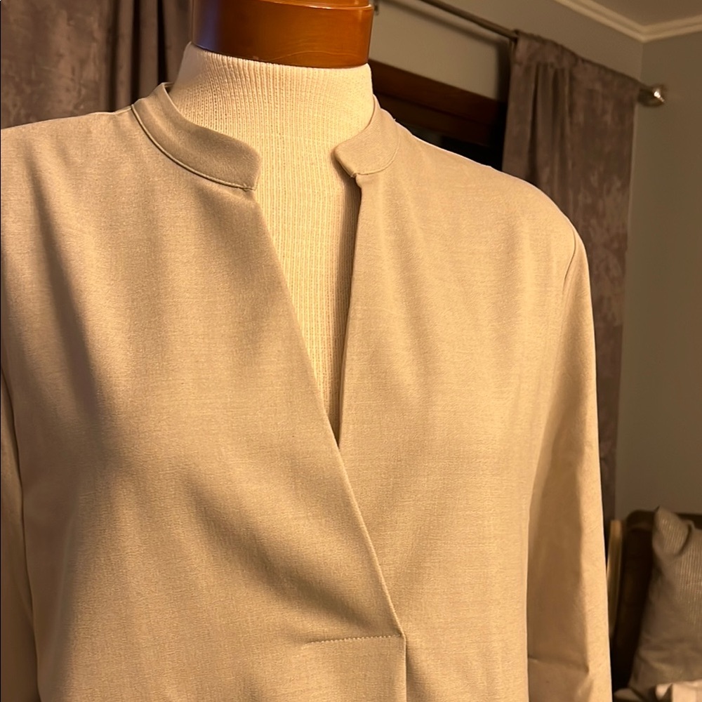Chic Beige Blazer
